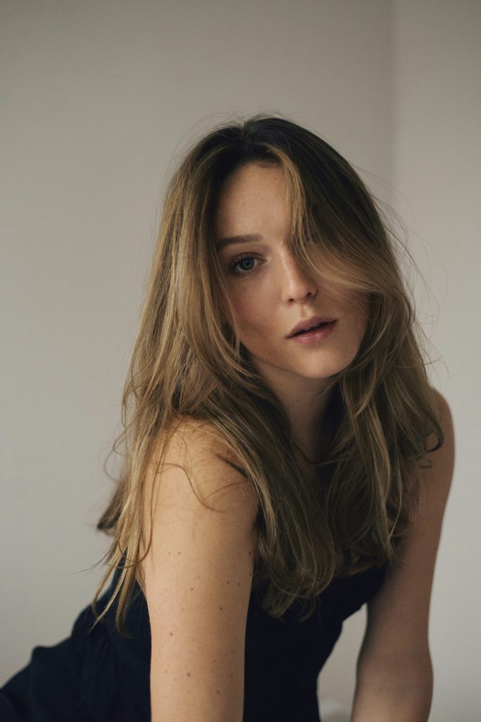 Clean Girl Chic Paris 2025