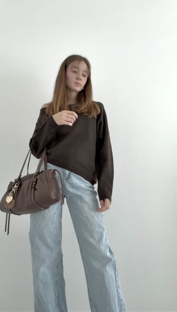 Mocha Mousse - so stylen Pariserinnen die Trendfarbe
