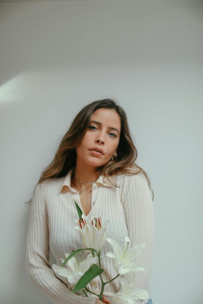 10 moderne Frühjahrs Outfits im Pariser Chic