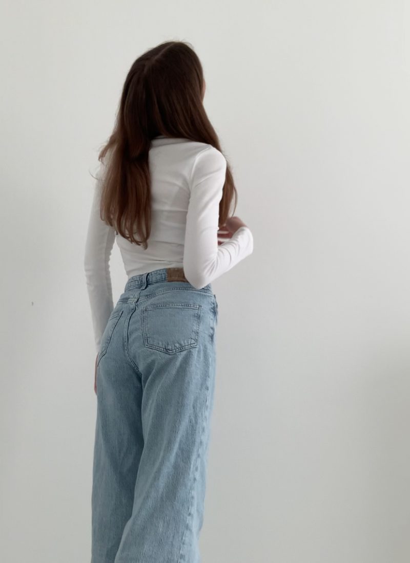 Straight Leg Jeans stylen im French Chic | Denim-Style-Guide