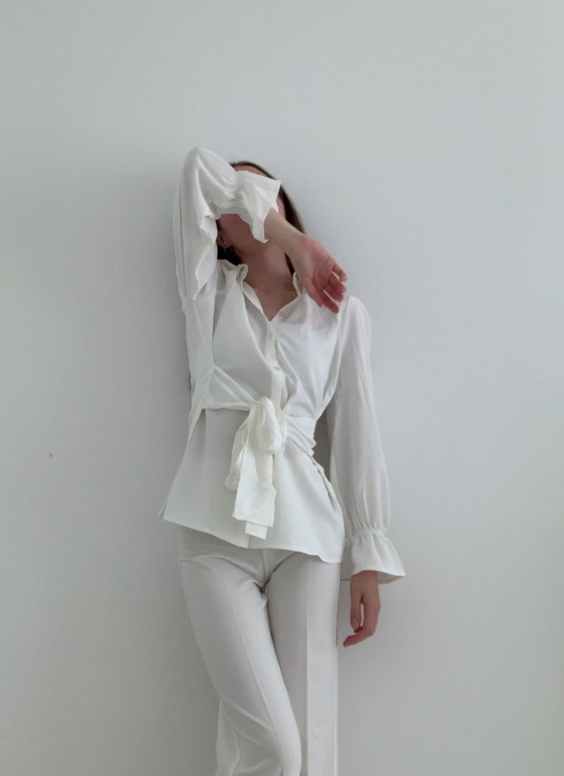 Cloud Dancer 2026 | Styling Tipps von Pariserinnen