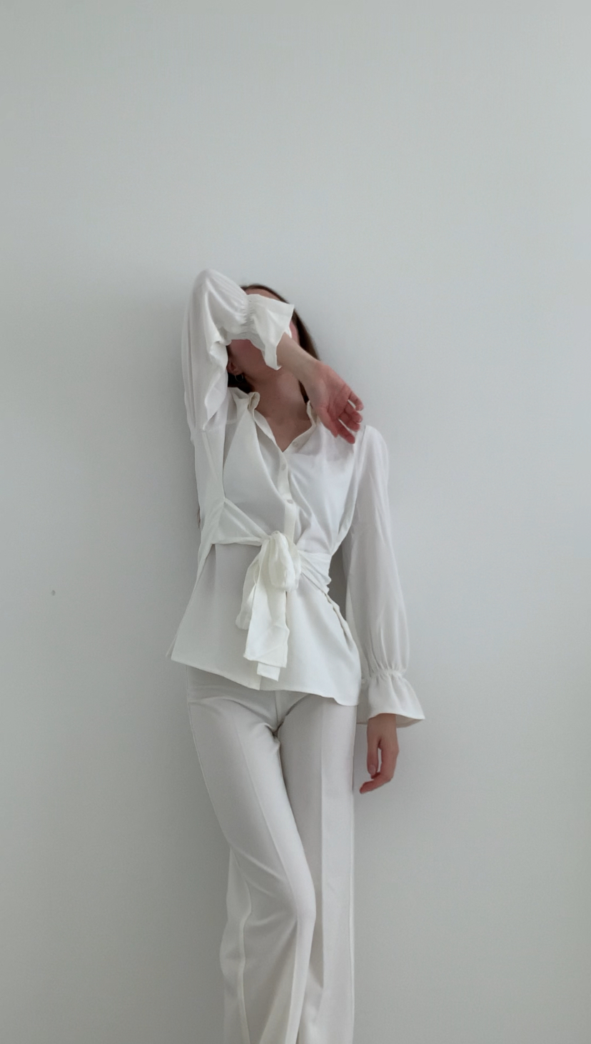 Cloud Dancer | Styling Tipps von Pariserinnen