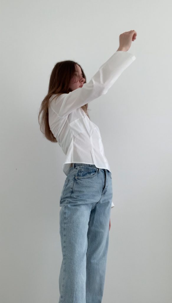 Weiße Bluse stylen im French Chic | Guide für junge Frauen