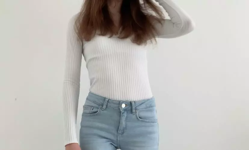 Jeans stylen im French Chic
