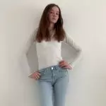 Low Rise Jeans stylen im French Chic