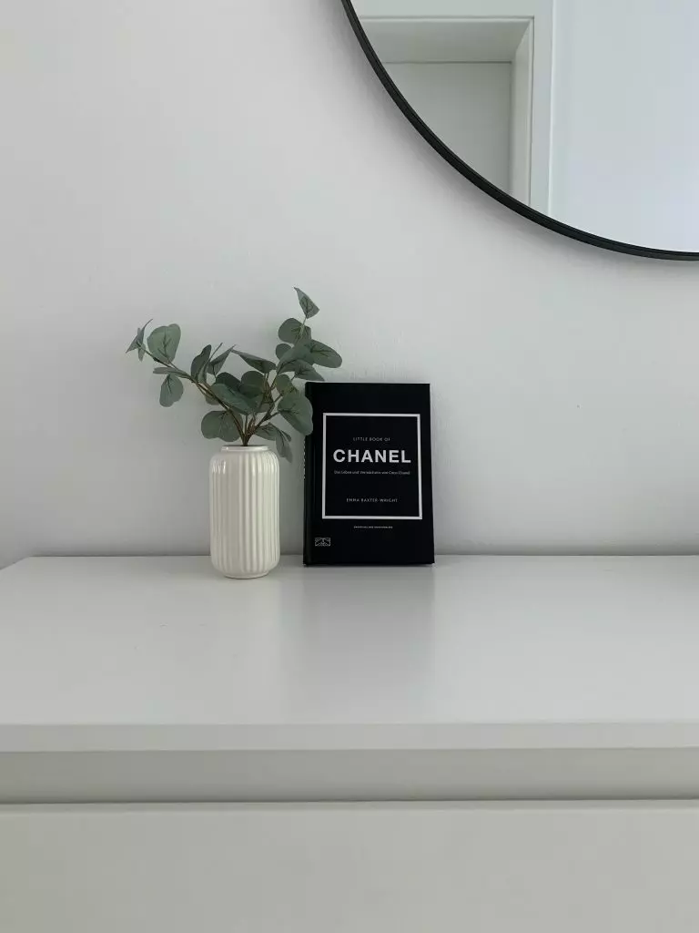 Diese 5 Fashion-Bücher bringen Pariser Chic in dein Apartment