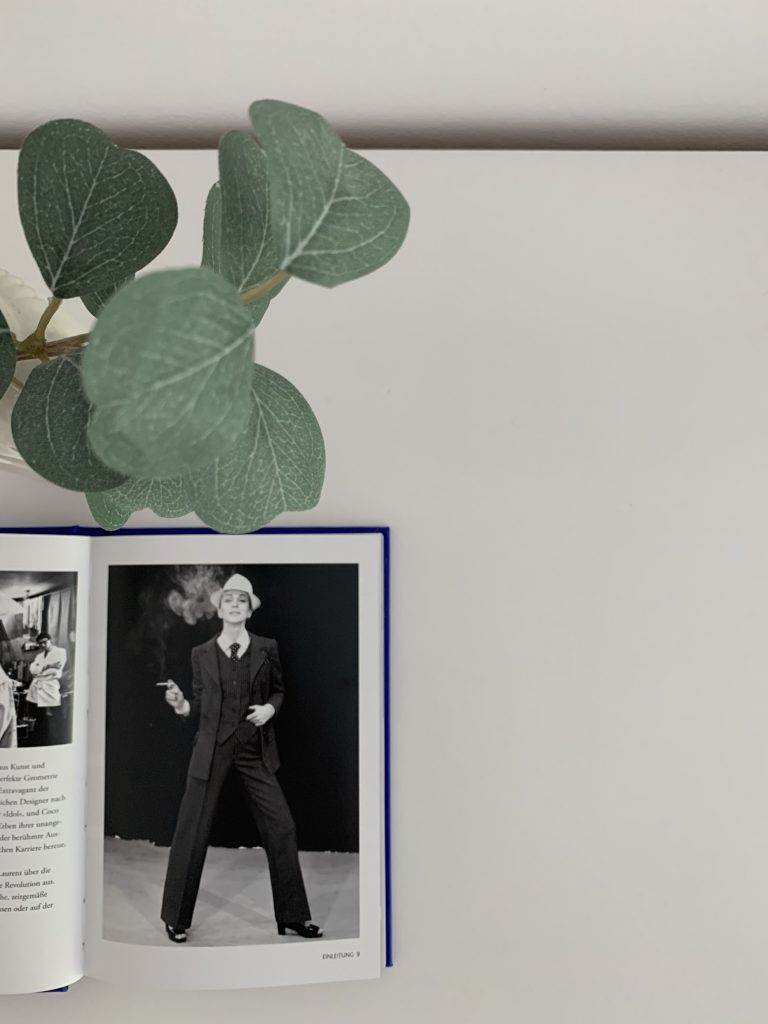 Diese 5 Fashion-Bücher bringen Pariser Chic in dein Apartment