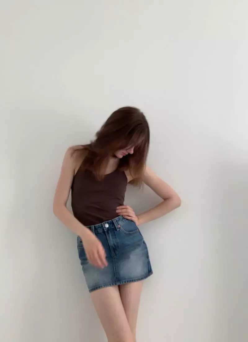 Jeansrock stylen im French Chic | Denim-Style-Guide