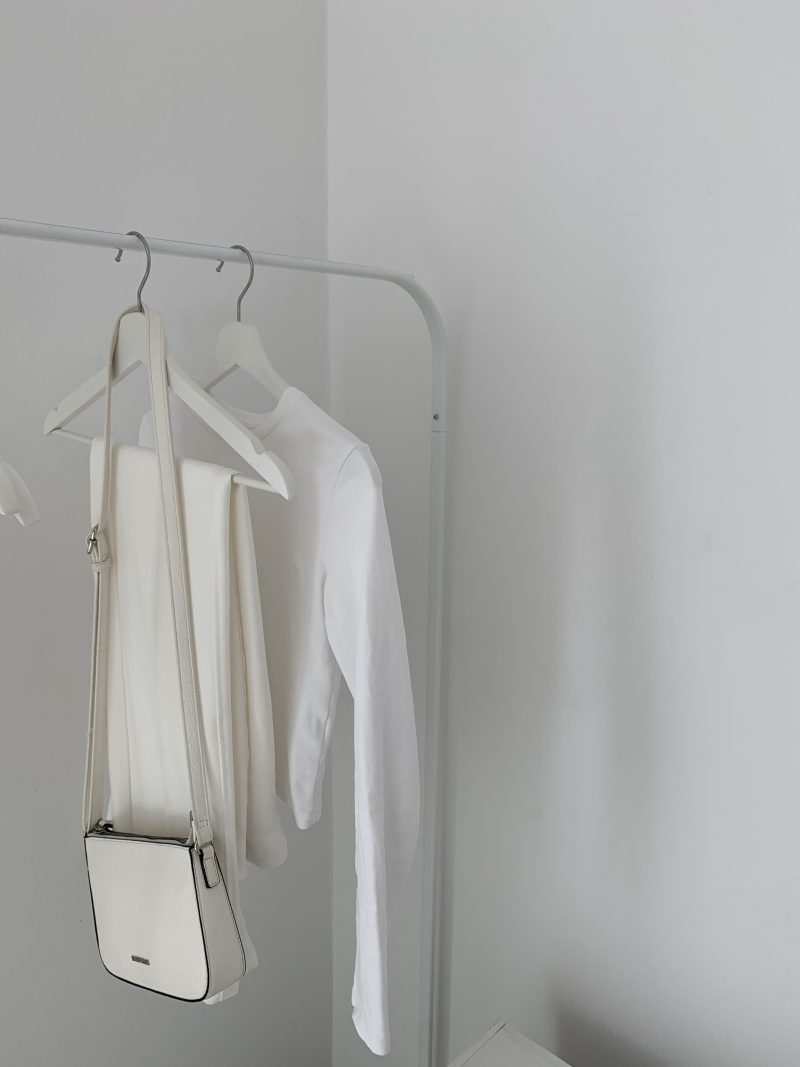 Pariser Chic | Das sind die Basics der Capsule Wardrobe