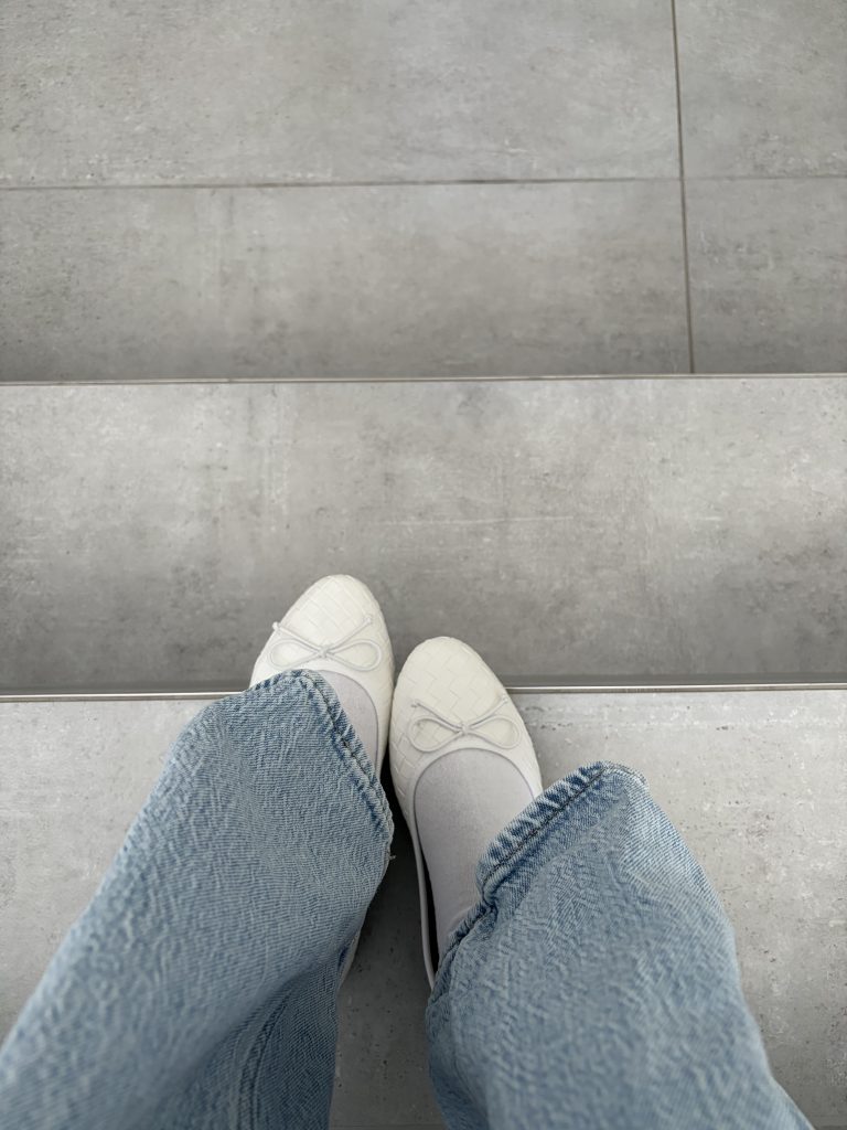 Ballerinas kombinieren | Schuhtrends aus Paris